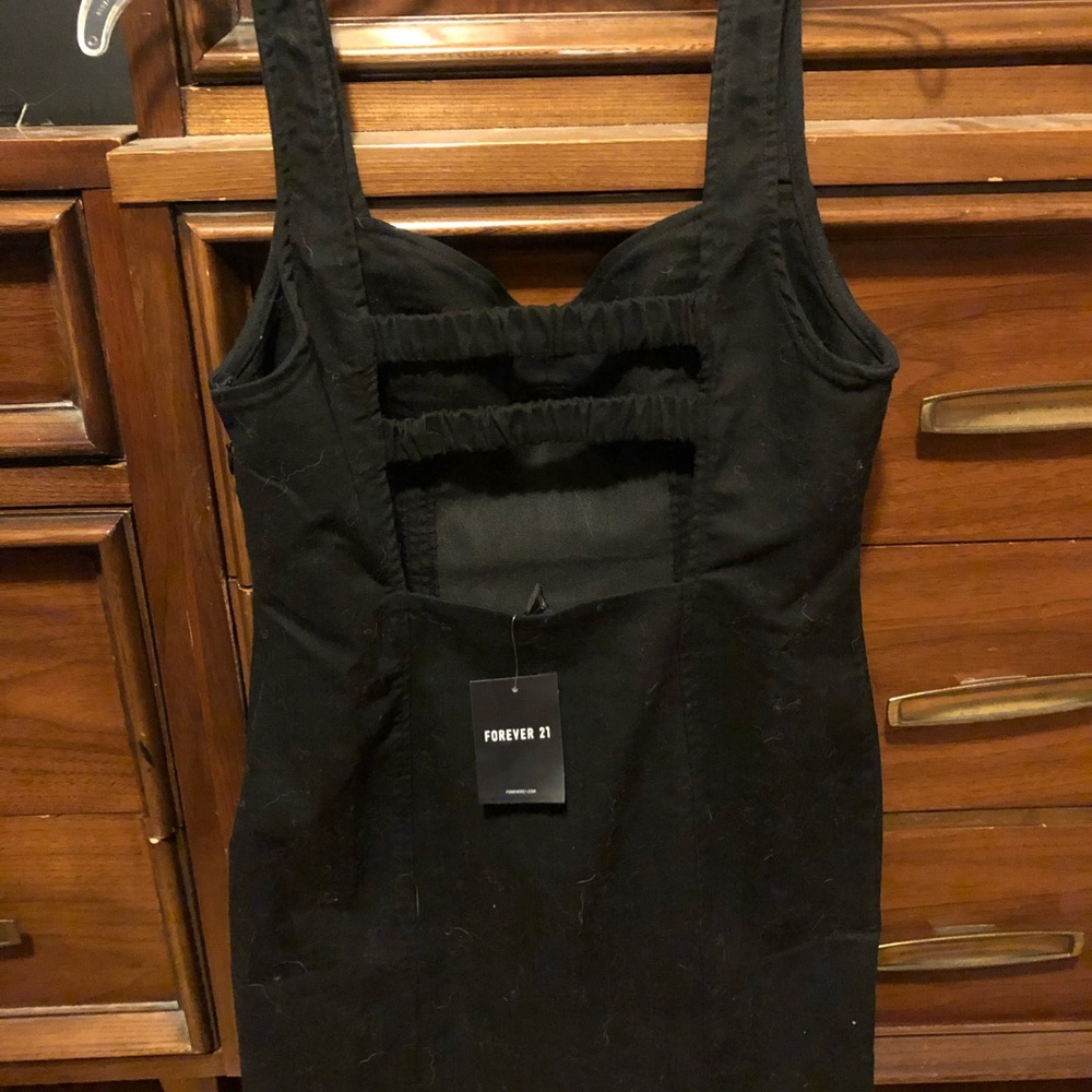 🧡2/$13 NWT black strappy dress Forever21